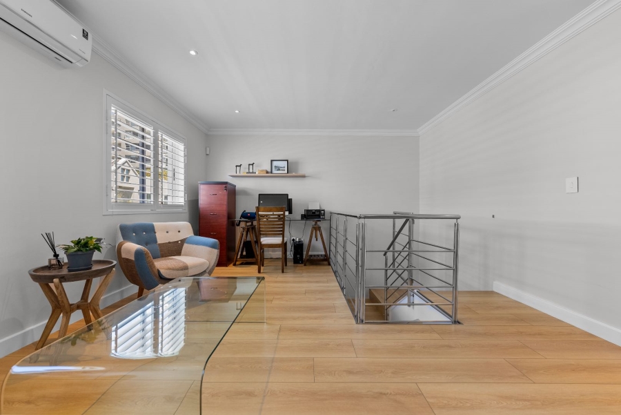 4 Bedroom Property for Sale in Sea Point Western Cape